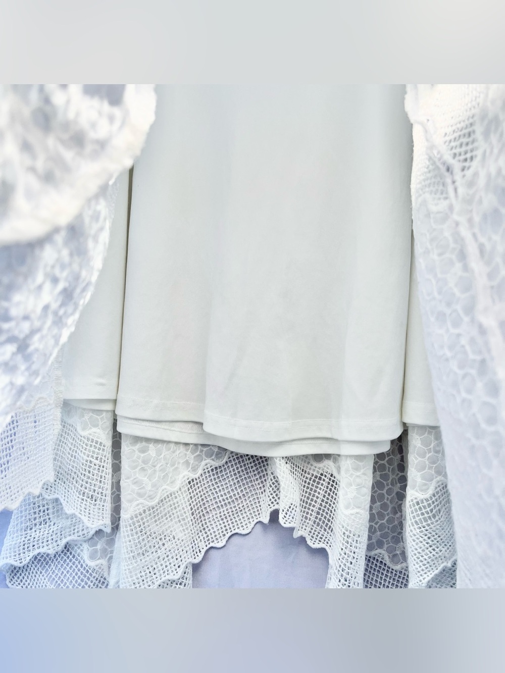 VINTAGE | MID-RISE LACE CROCHET ASYMMETRICAL MIDI SKIRT IN WHITE SIZE LARGE - Picture 4 of 7